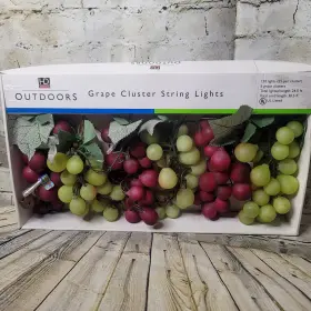 Hd Design 041226304411 Vintage Grape Cluster String Light Set W 6 Clusters 150 Lights Green And Red