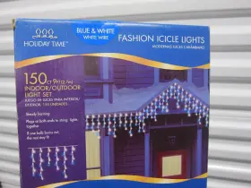 94084 Holiday Time 150 Blue White Icicle Lights 94084 Holiday Time 150 Blue White Icicle Lights